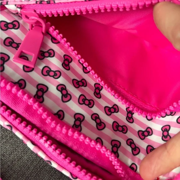 Bioworld Hello Kitty Pink and White Kids Crossbody Bag - Picture 6 of 16